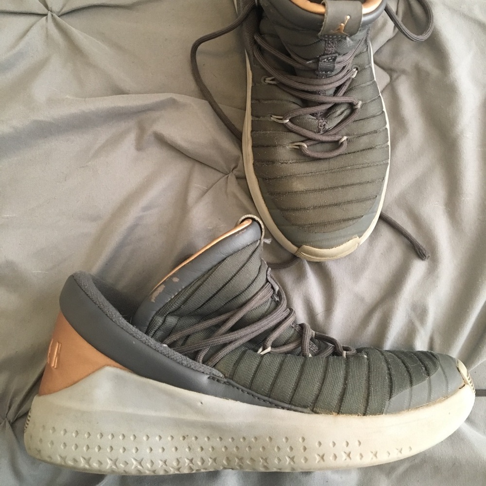 Boys Jordan shoes